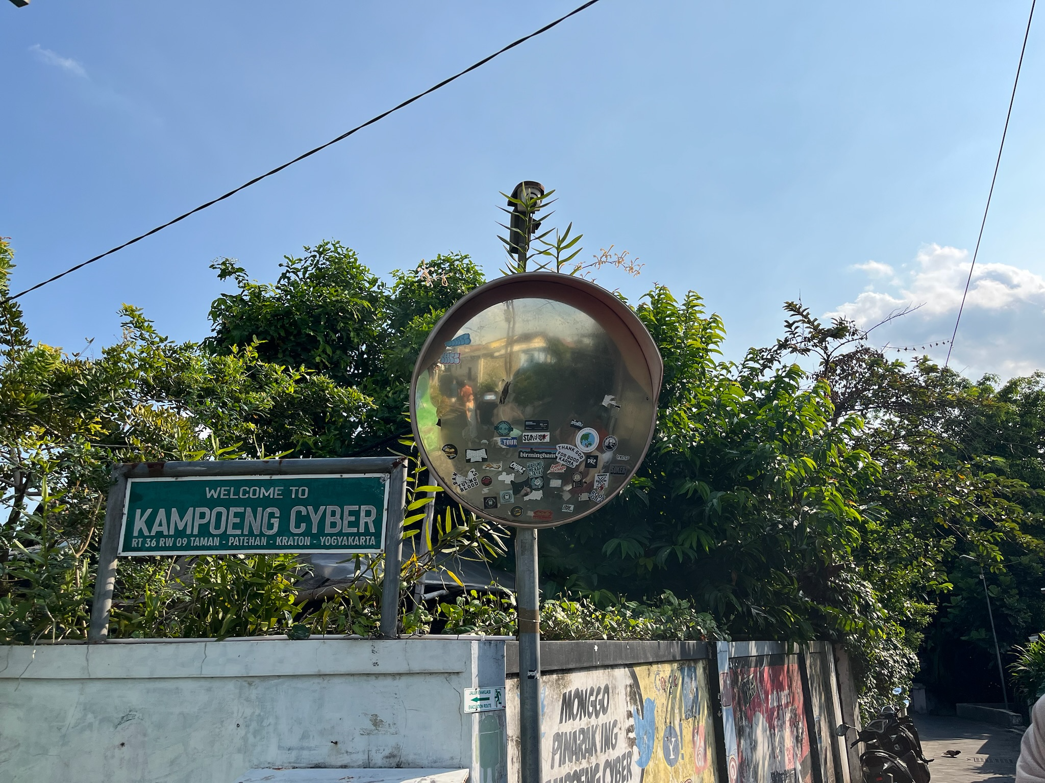Kampoeng Cyber Kampeong指的是村子